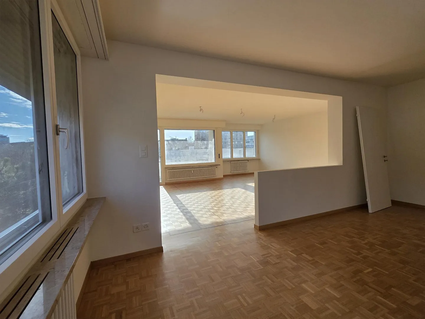 Moderne 4,5-Zimmer-Wohnung - Foto 8 von 17