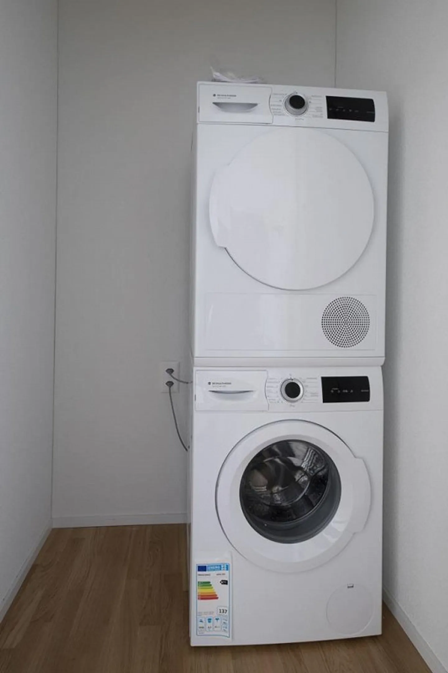 Moderne Wohnung mit Waschturm - Foto 6 von 8
