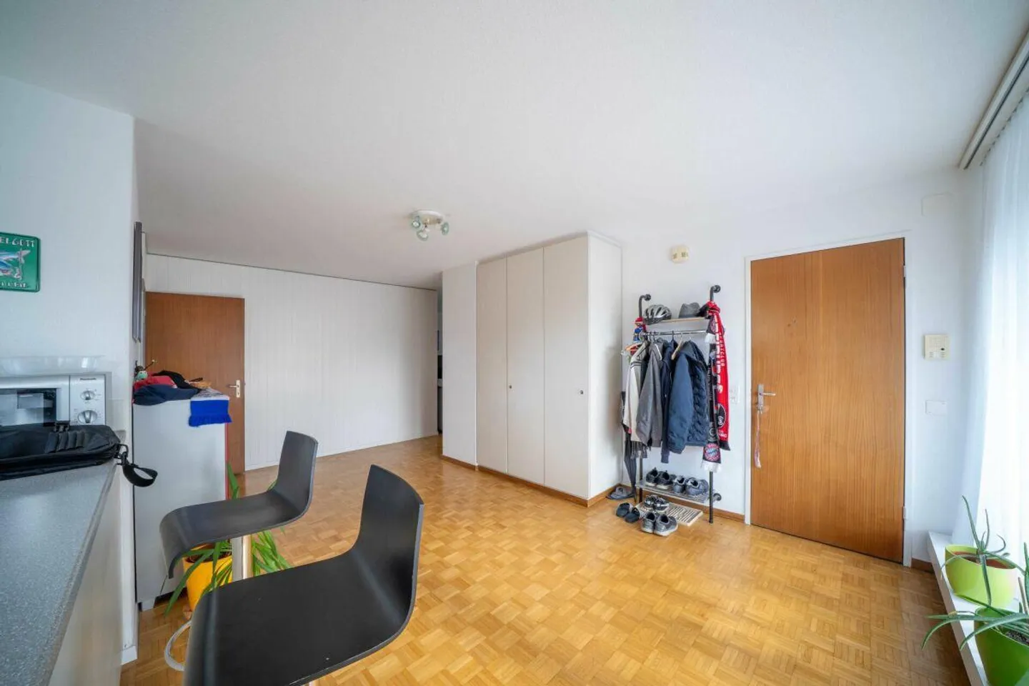 Edificio residenziale e commerciale con negozio/ufficio, cinque appartamenti e uno... - Foto 11 di 16
