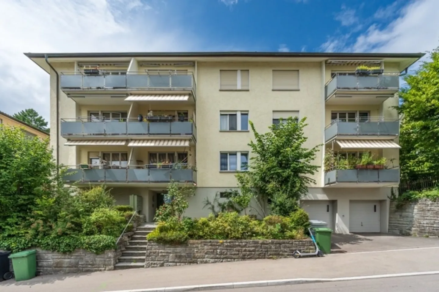 Charmante appartement 3.5 pièces avec vue !! - Photo 1 sur 12