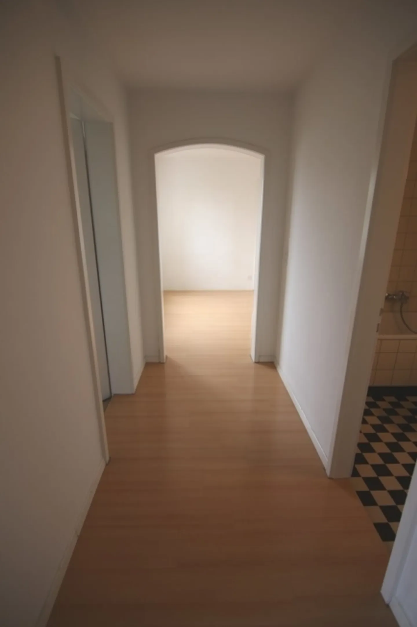 Charmante appartement 3.5 pièces avec vue !! - Photo 2 sur 12