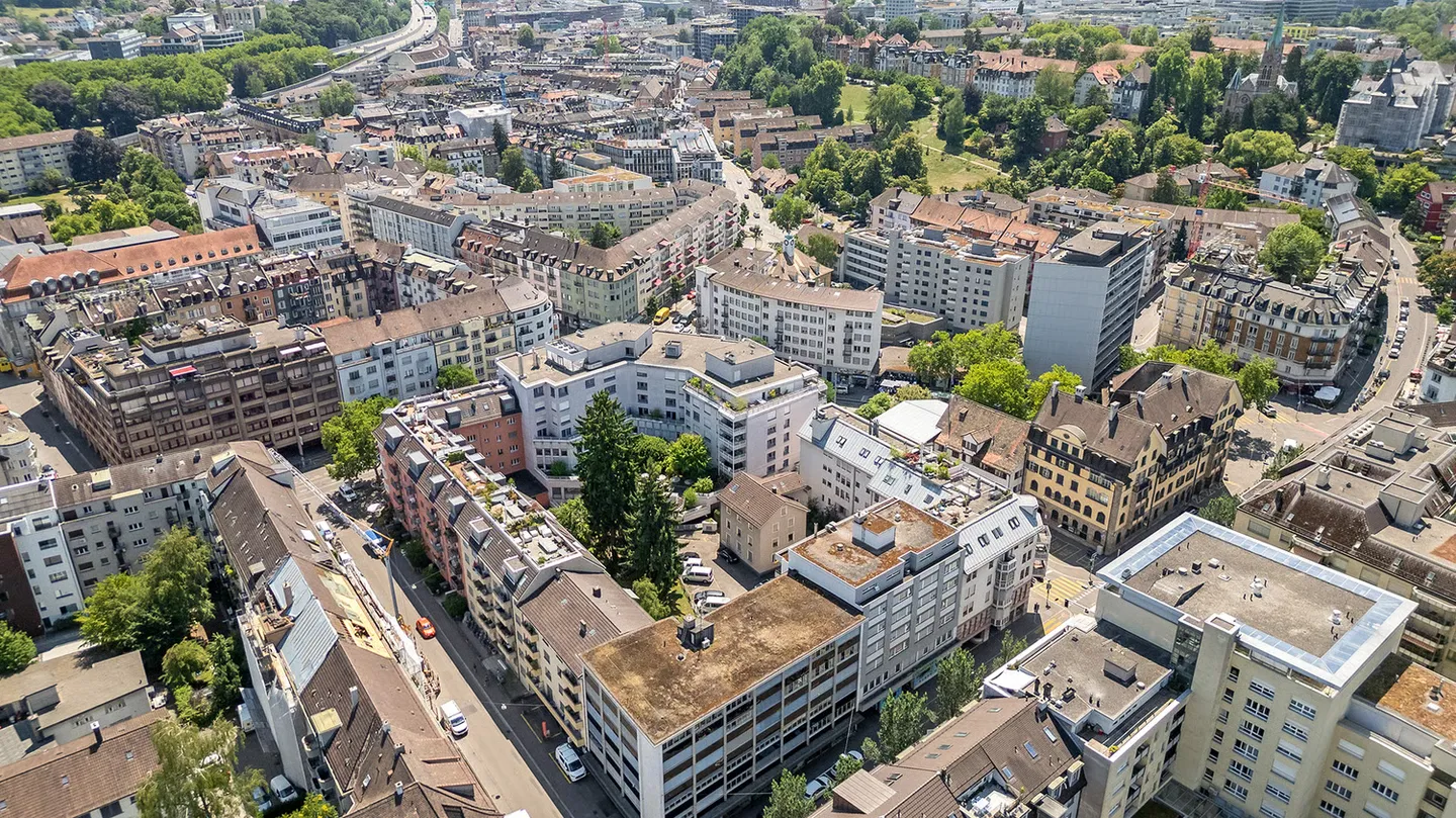 Investment property in the center of Zurich-Wiedikon - Photo 1 of 9