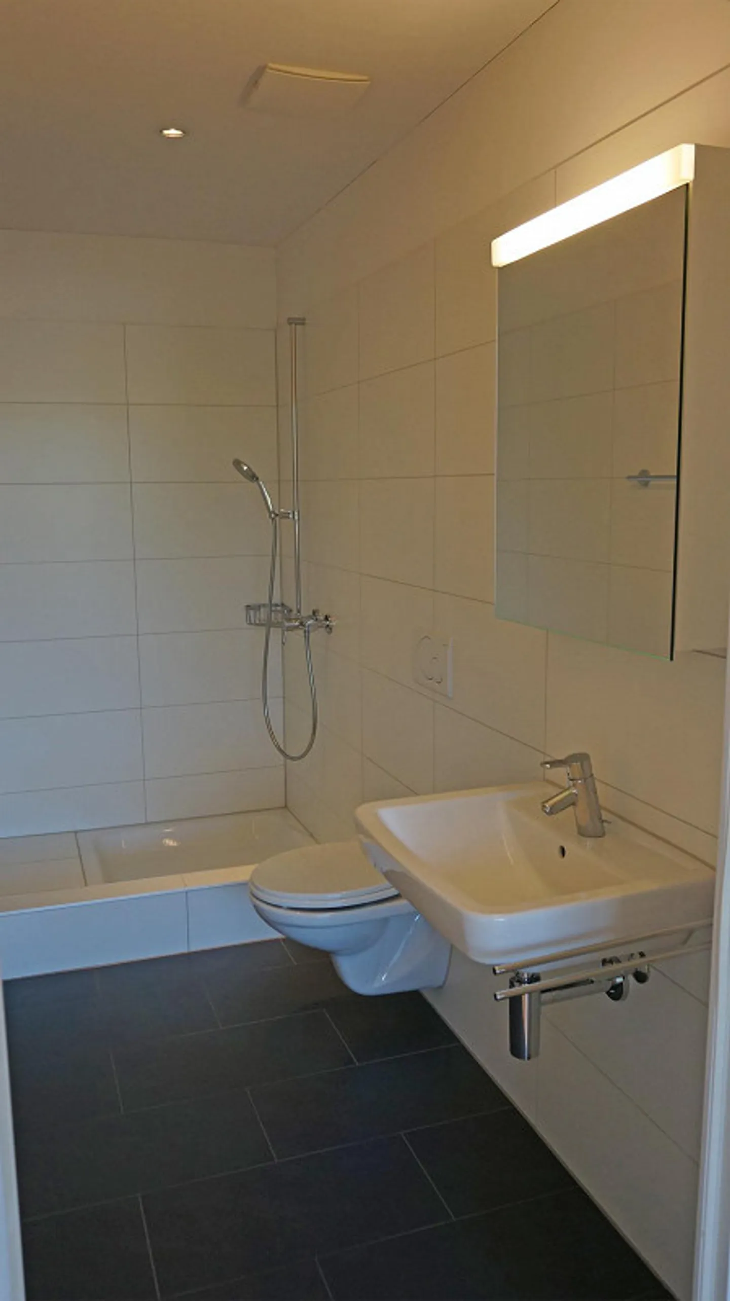 Au milieu du village - vivre, vivre, rencontrer - Photo 8 sur 10