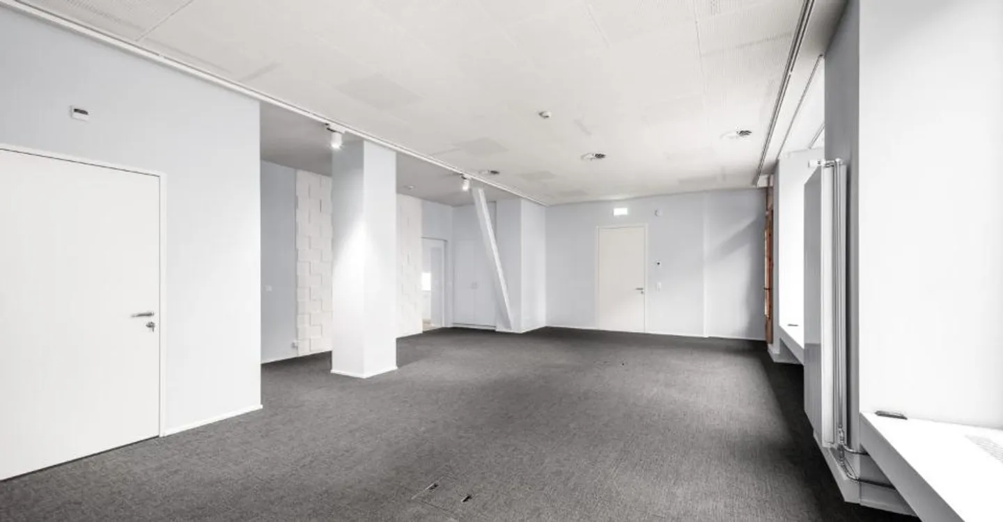 Lucerne city center seeks new tenants - Photo 9 of 10