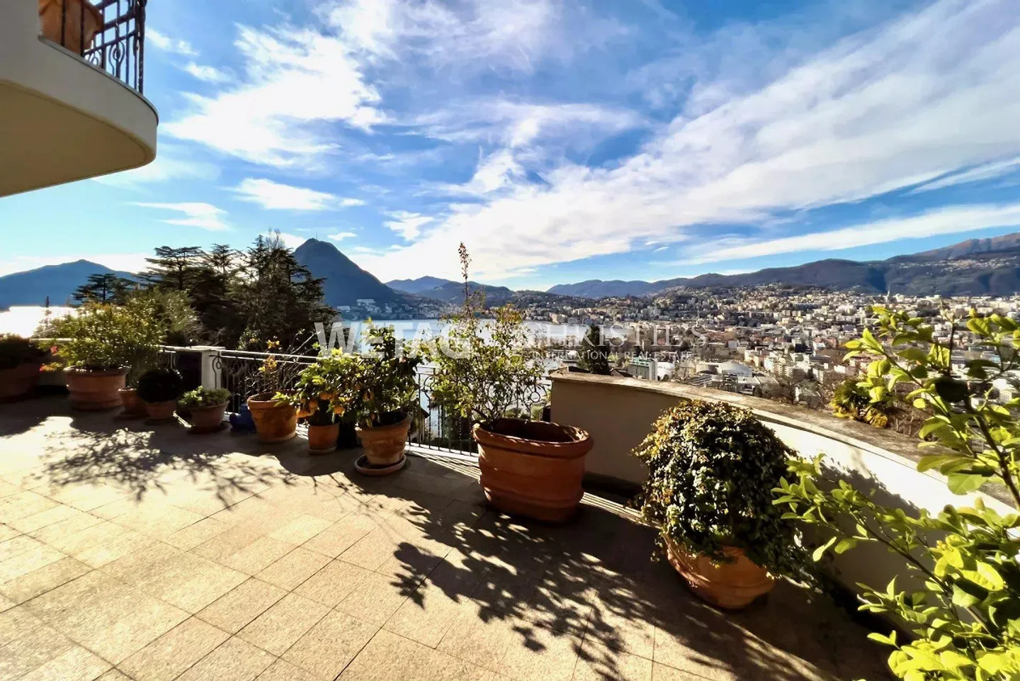 Ruvigliana : Appartement avec vue magnifique sur le lac et piscine à vendre - Photo 2 sur 10