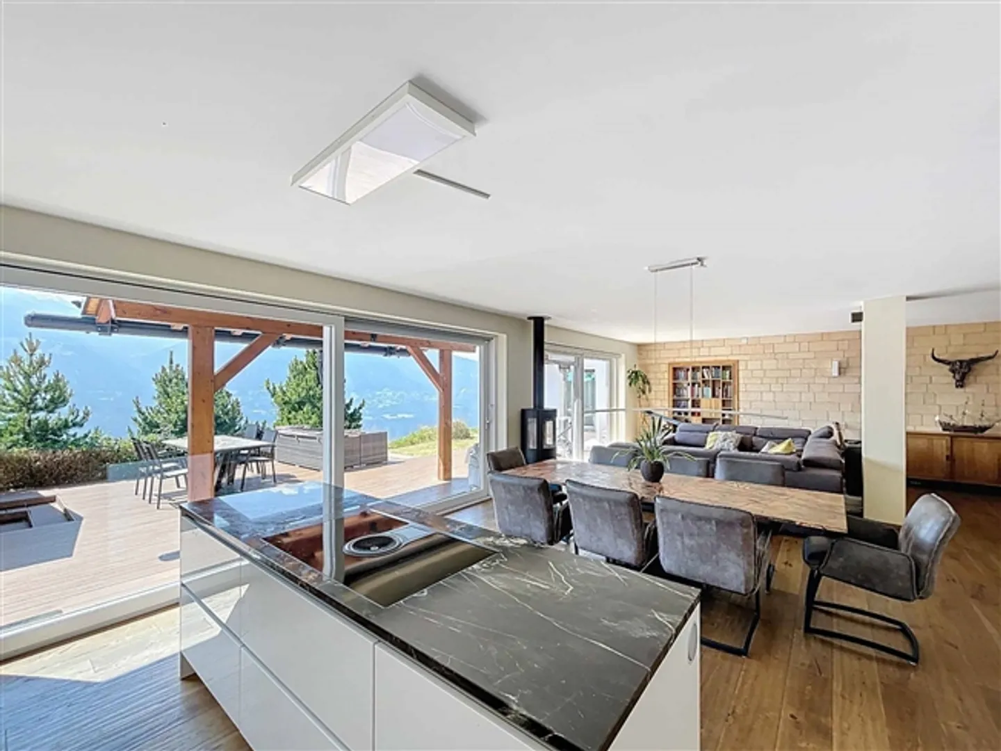 «Prächtige freistehende Villa mit Panoramablick» - Foto 4 von 13