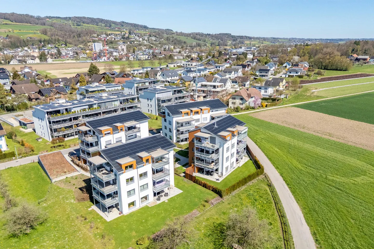 Appartamento nuovo elegante con grande area giardino - Foto 4 di 25