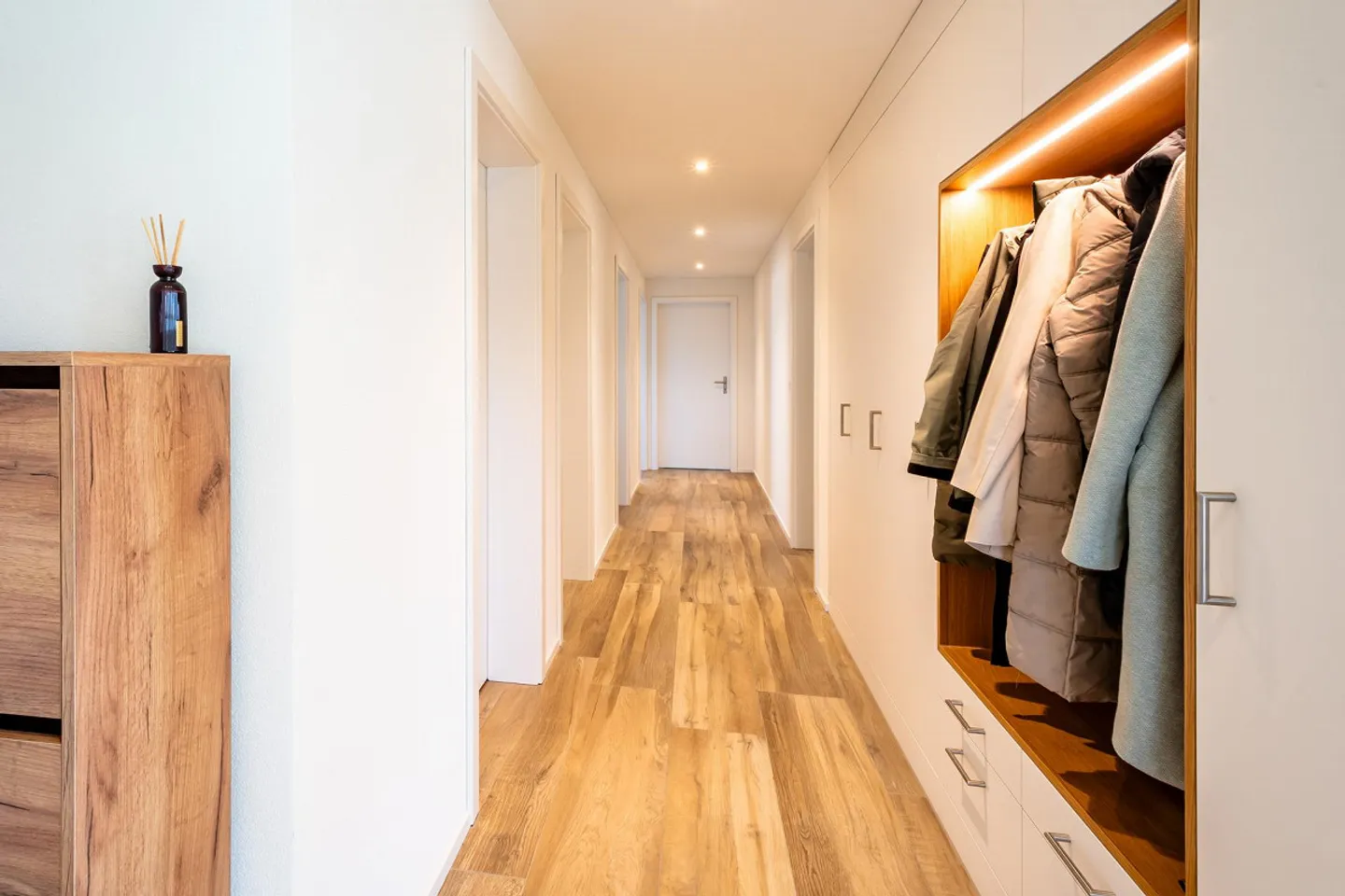 Appartamento nuovo elegante con grande area giardino - Foto 6 di 25