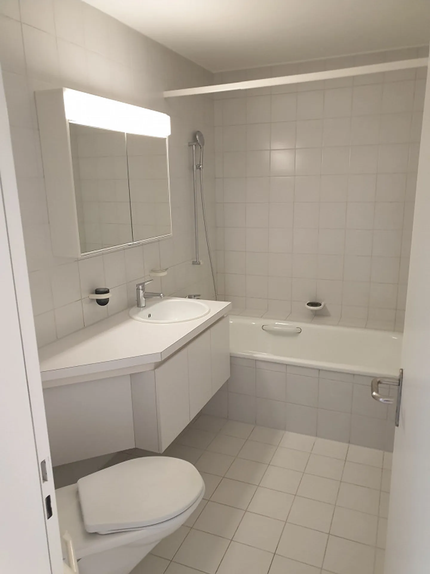 Belle appartement de 4,5 pièces au rez-de-chaussée, situé au centre, fraîchement rénové - Photo 8 sur 17