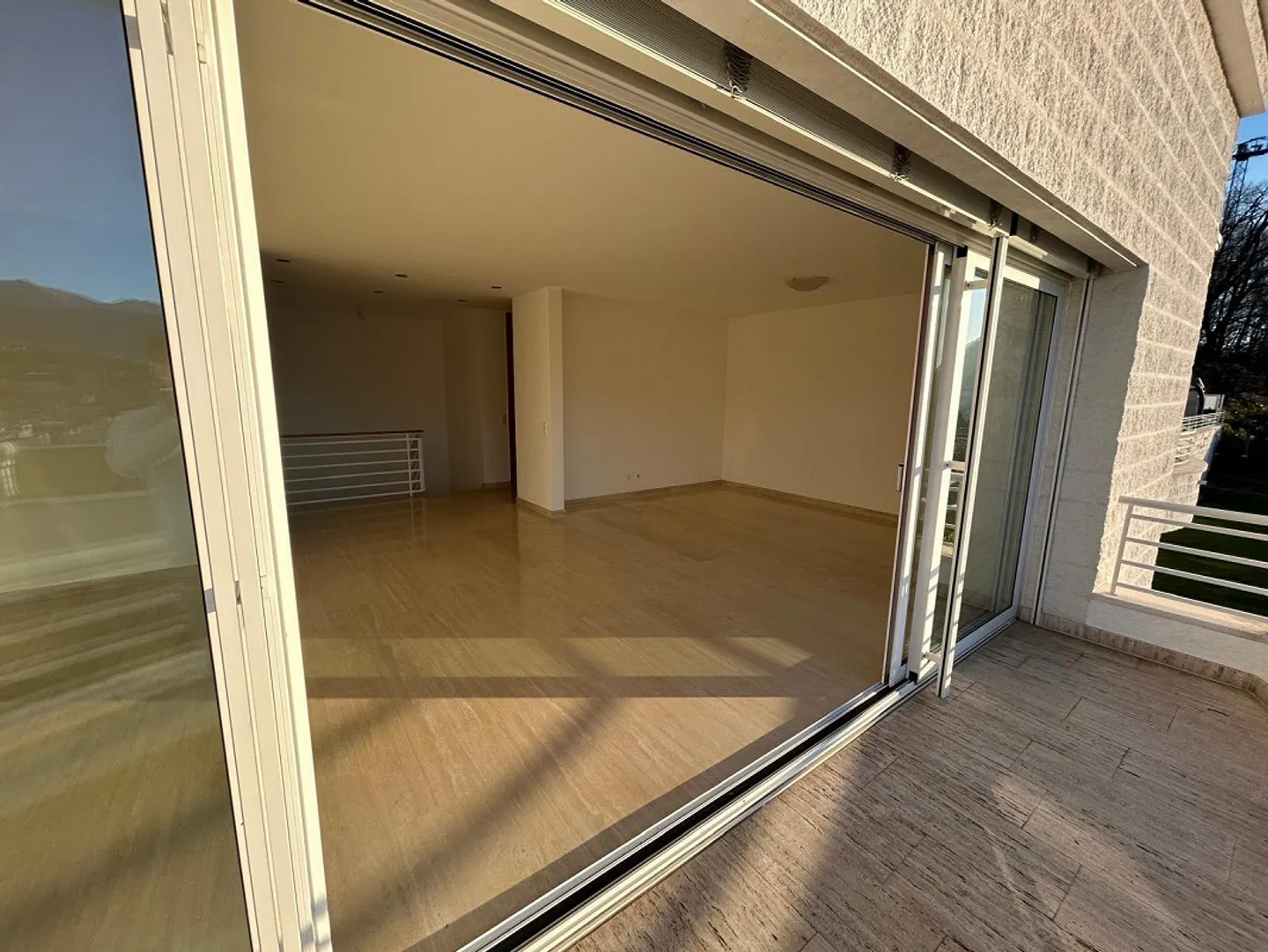 Villa ensoleillée avec vue sur le lac Whirlpool 5.5 pièces, 190 m² - Photo 22 sur 26