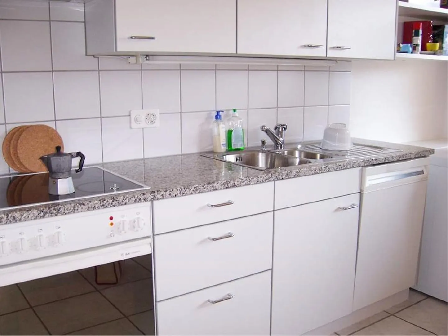 2.5 Zimmerwohnung für Einzelperson mit Seeblick im Walchwil - Foto 1 von 7