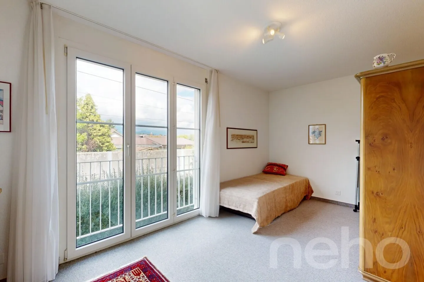 Spacious Apartment in Prime Location - Photo 9 of 12