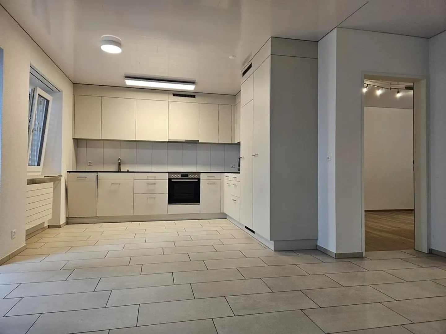 Appartement 2,5 pièces - Photo 2 sur 10