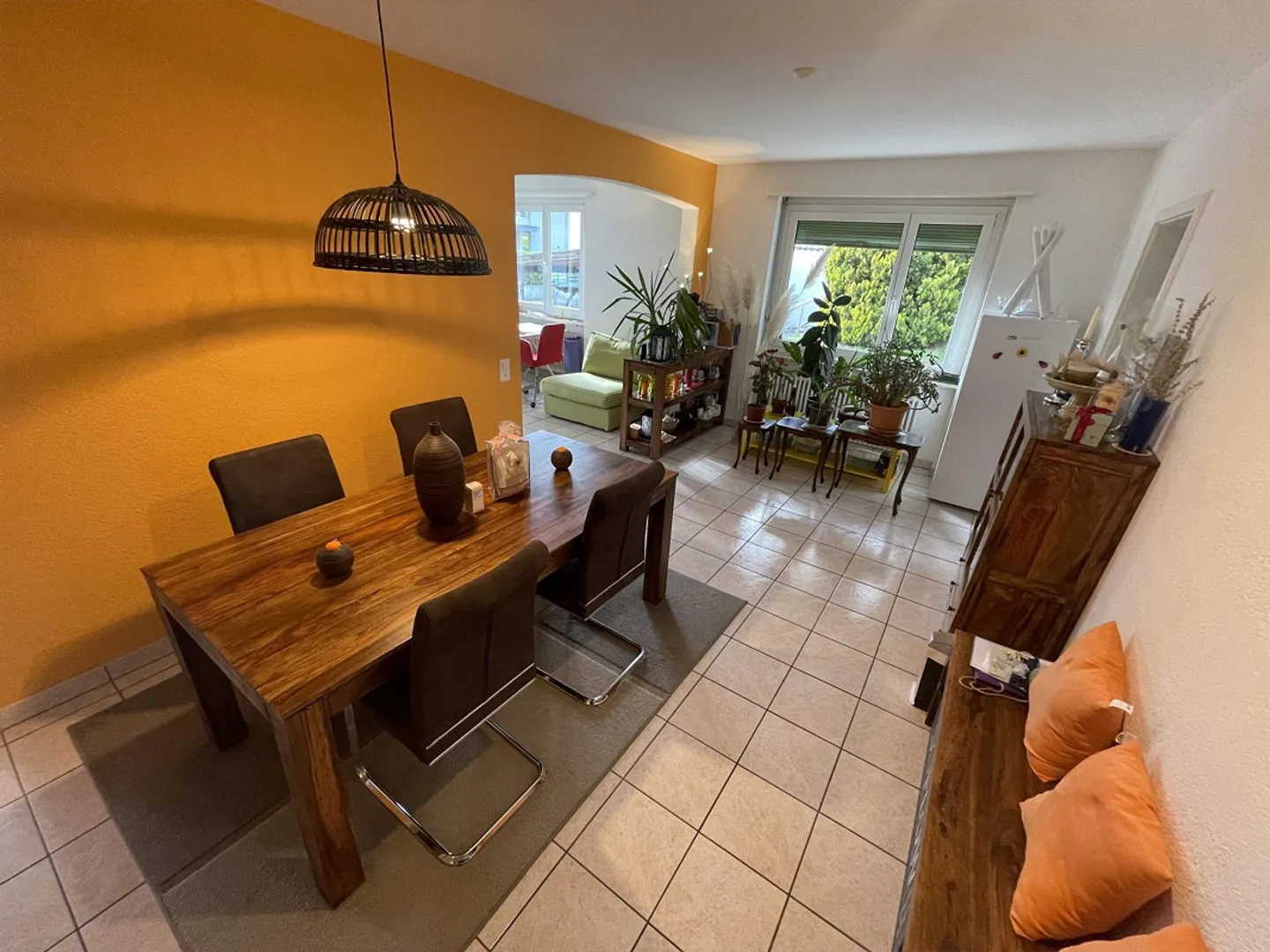 Appartamento interessante 4.5 con piscina a Comano - Foto 6 di 13