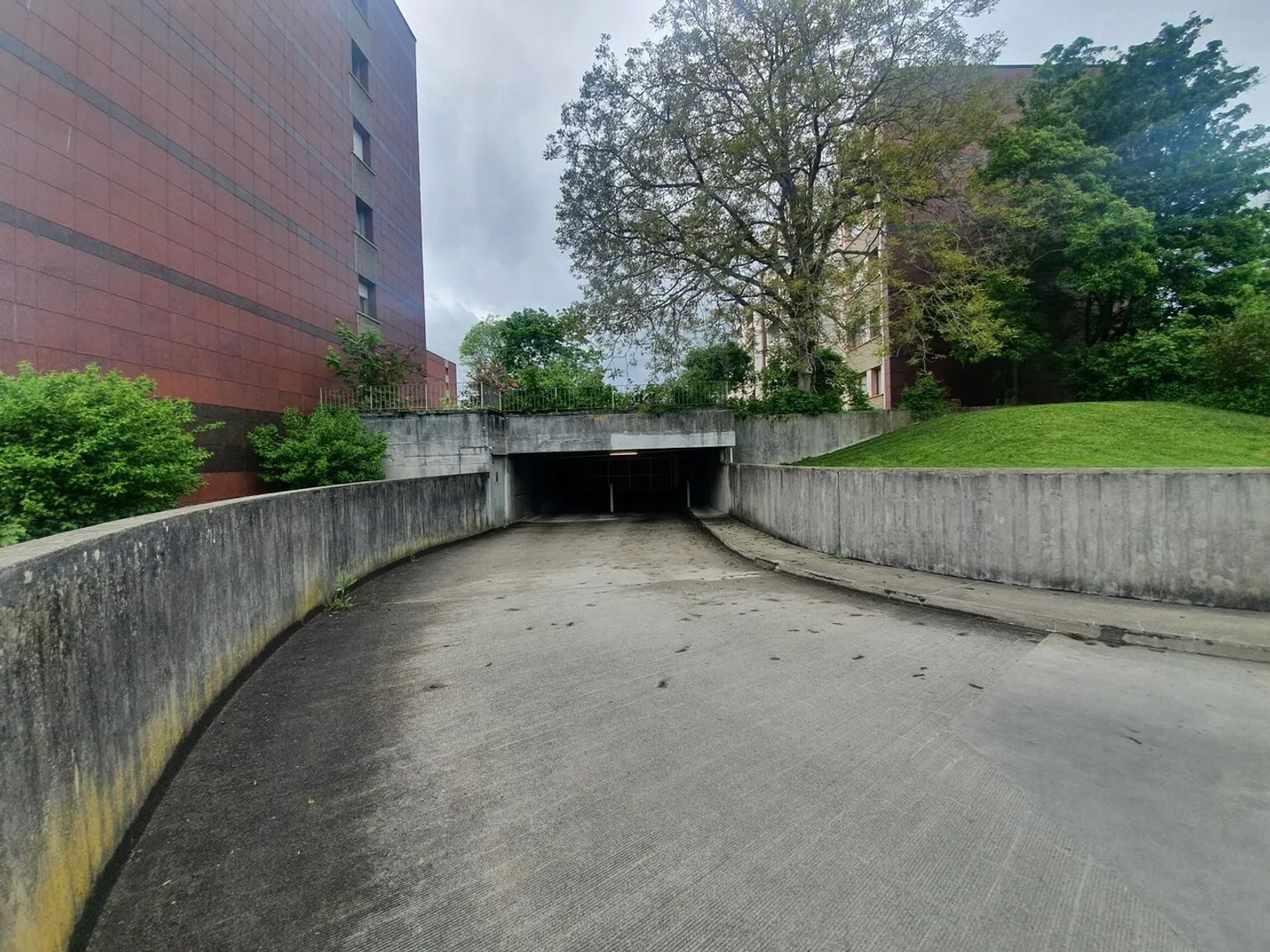 Ne laissez pas votre voiture sous la pluie - Photo 1 sur 1