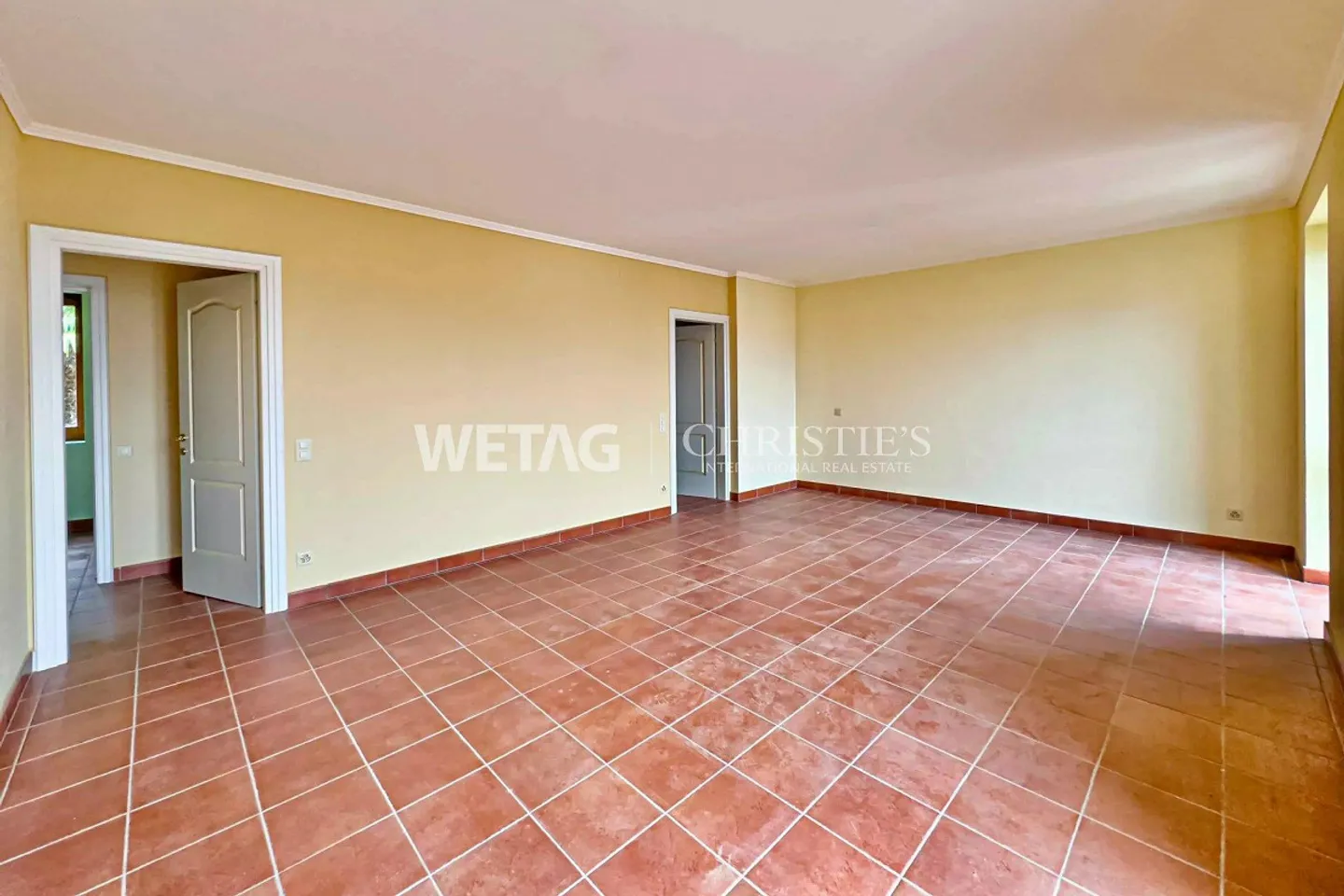 Lugano-Ruvigliana: elegant apartment with breathtaking lake view, pool & garden for sale - Photo 7 of 9
