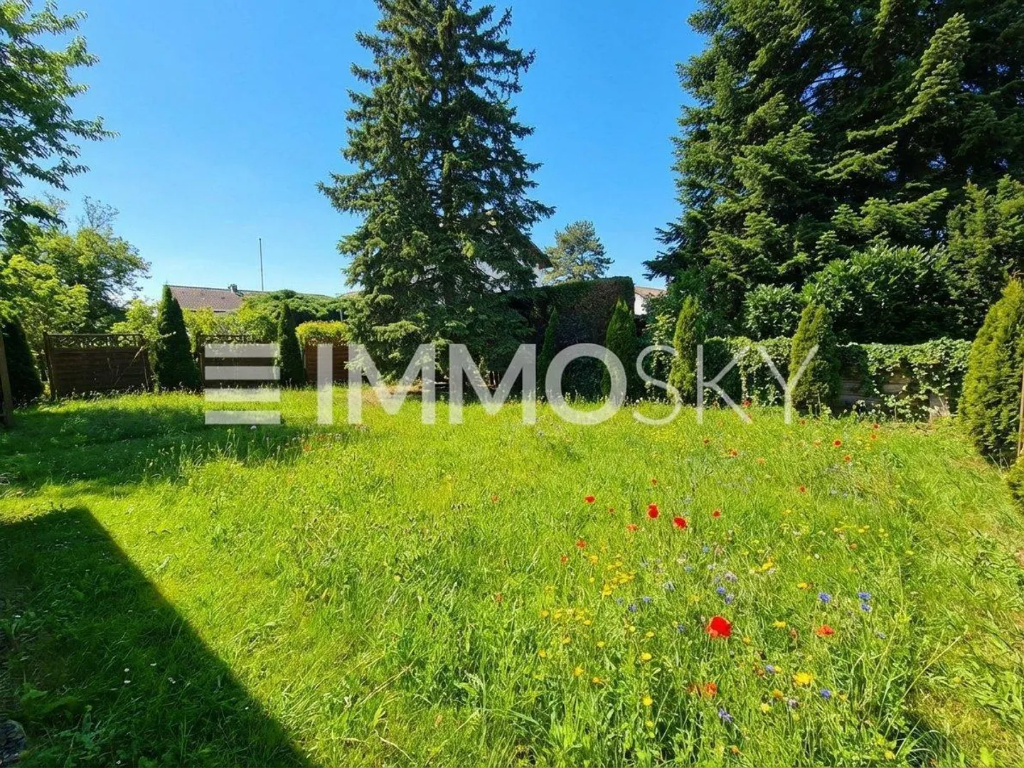 Terrain avec potentiel - nouvelle construction ou rénovation possible - Photo 2 sur 3