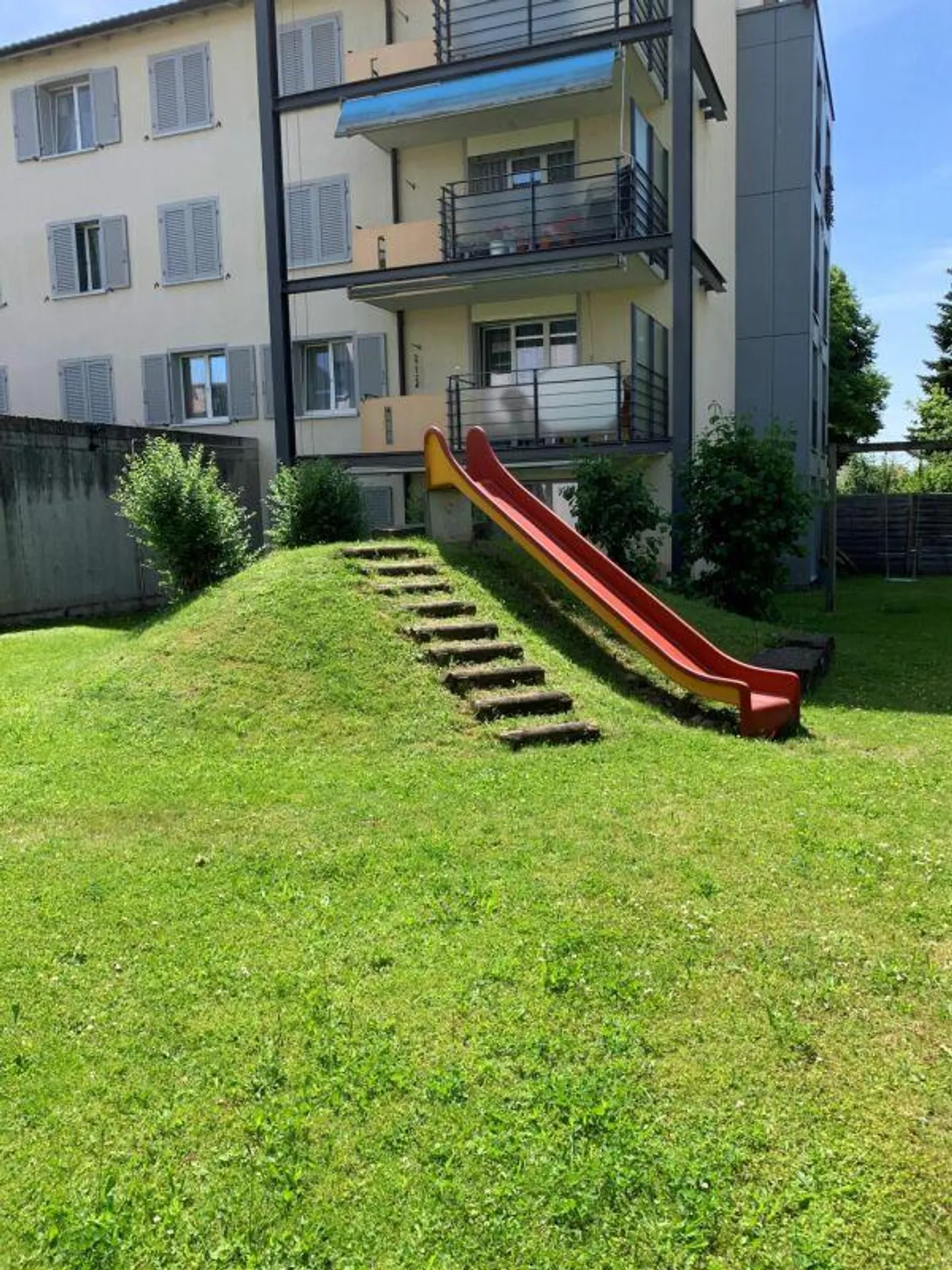 Ottimo appartamento per famiglie al 1° piano con balcone, parco giochi e altro... - Foto 12 di 14