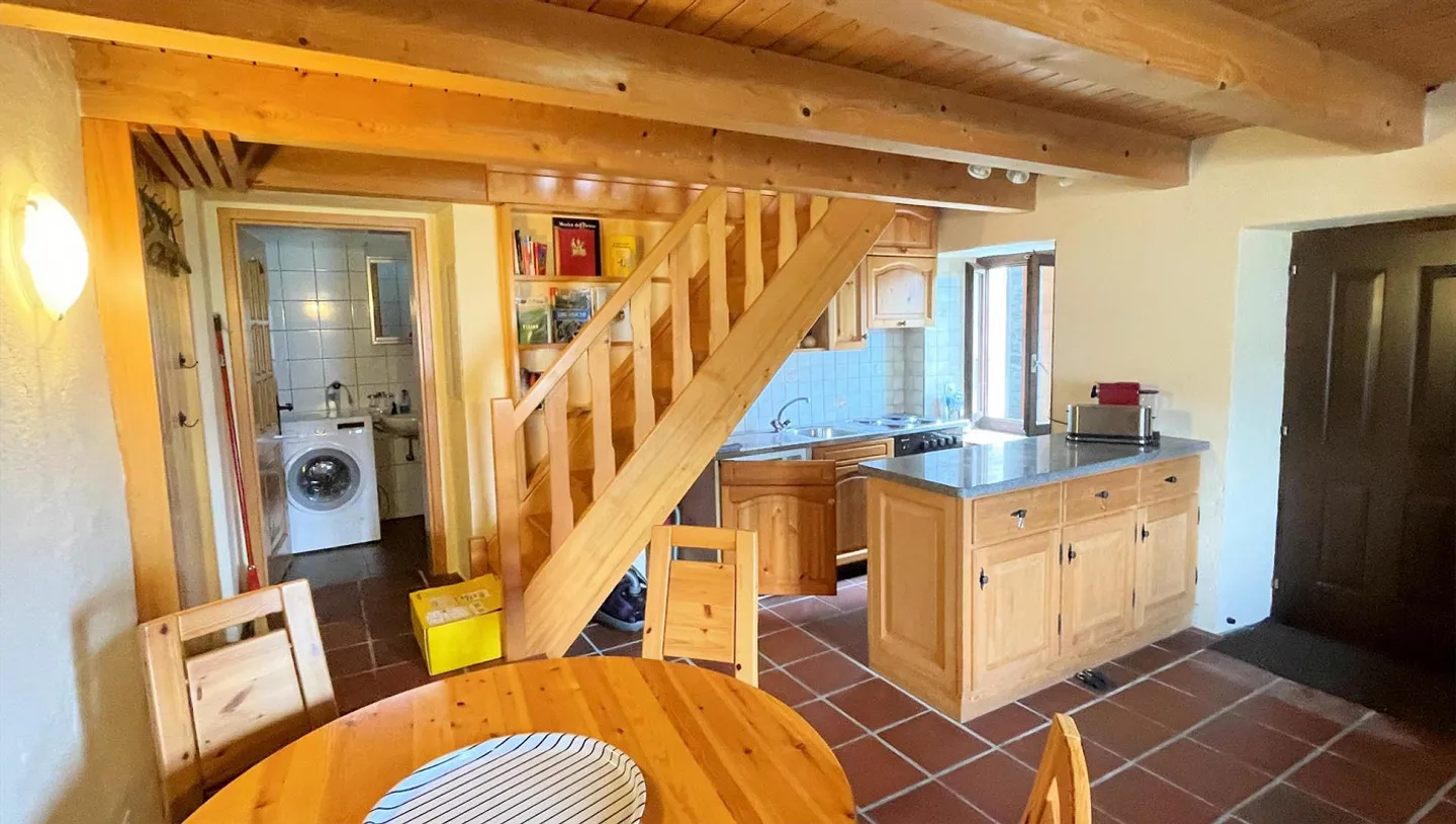 Sehr gut renoviertes rustikales Haus mit atemberaubendem Panoramablick - Foto 4 von 13