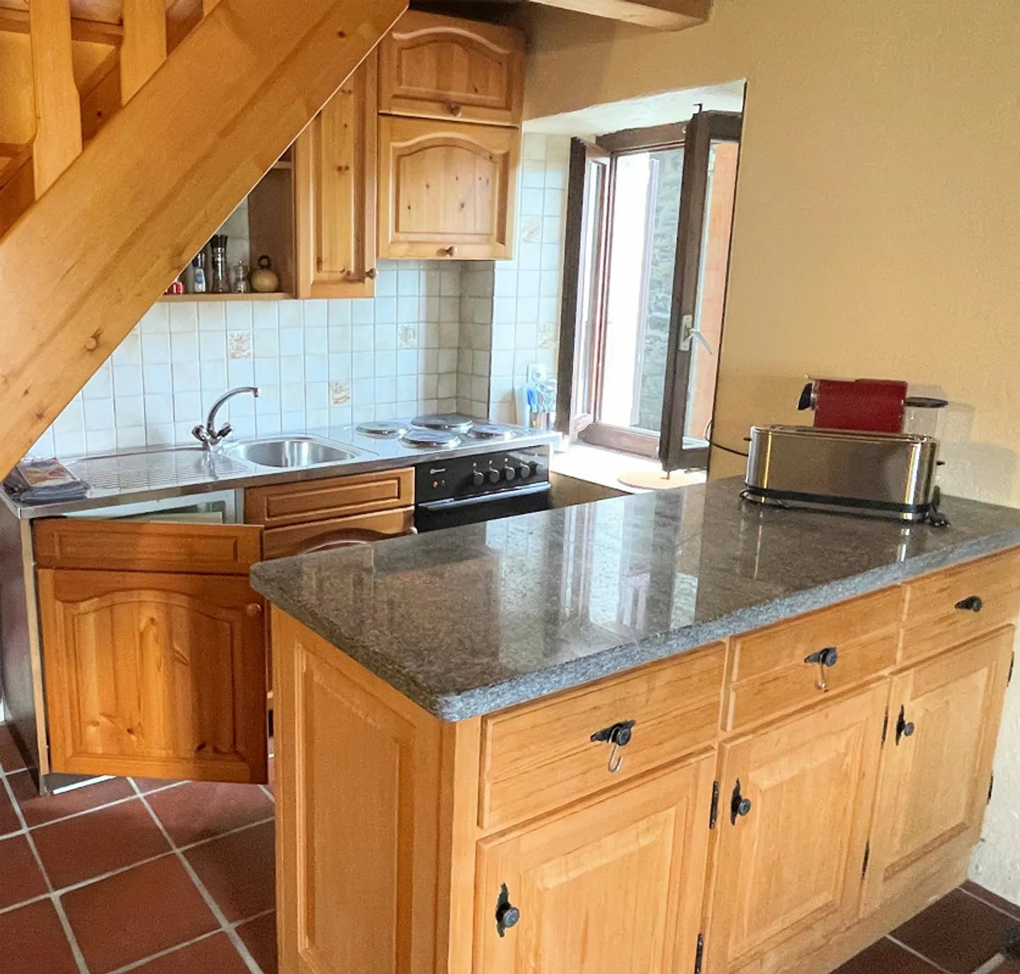 Sehr gut renoviertes rustikales Haus mit atemberaubendem Panoramablick - Foto 6 von 13