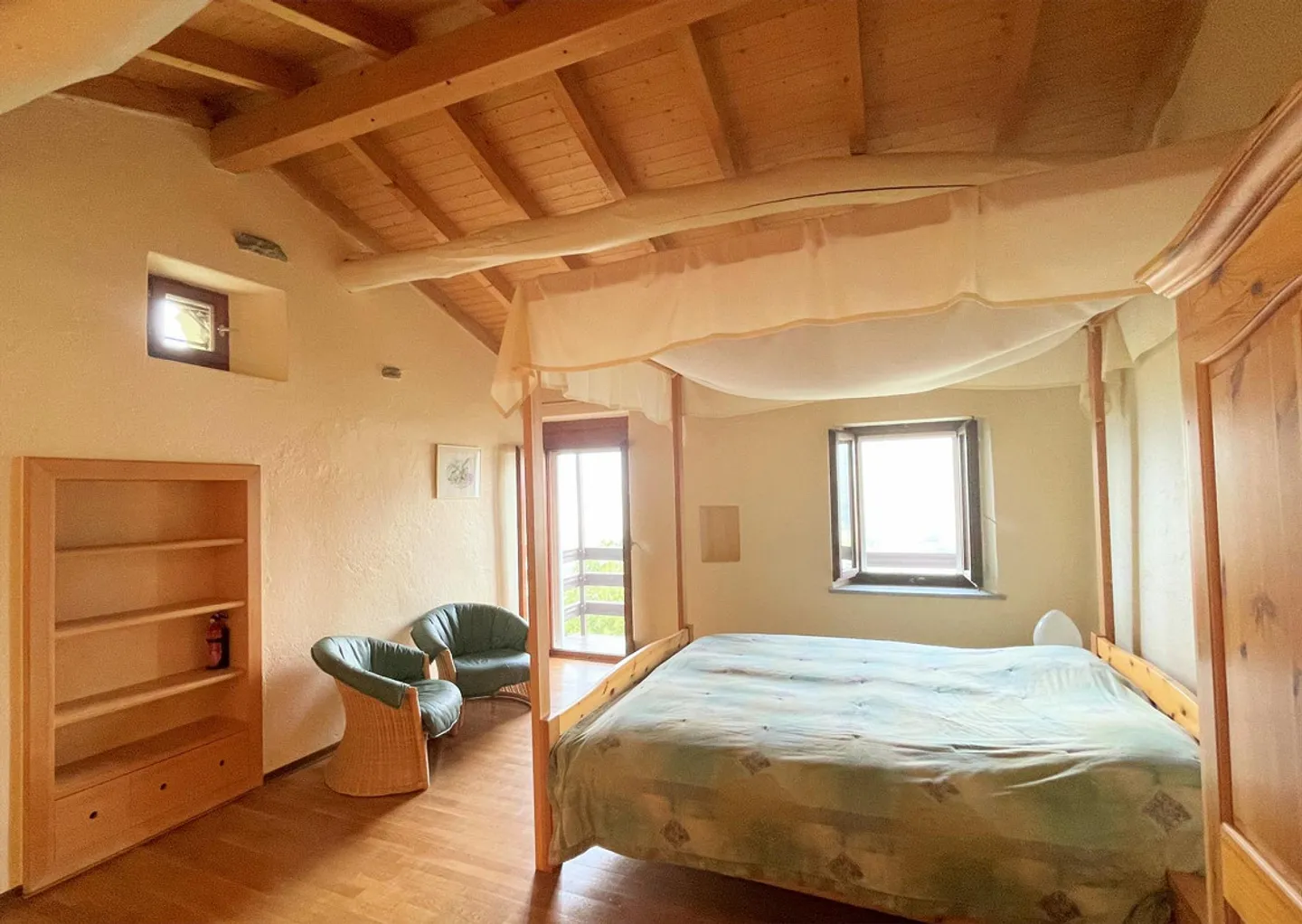 Sehr gut renoviertes rustikales Haus mit atemberaubendem Panoramablick - Foto 9 von 13