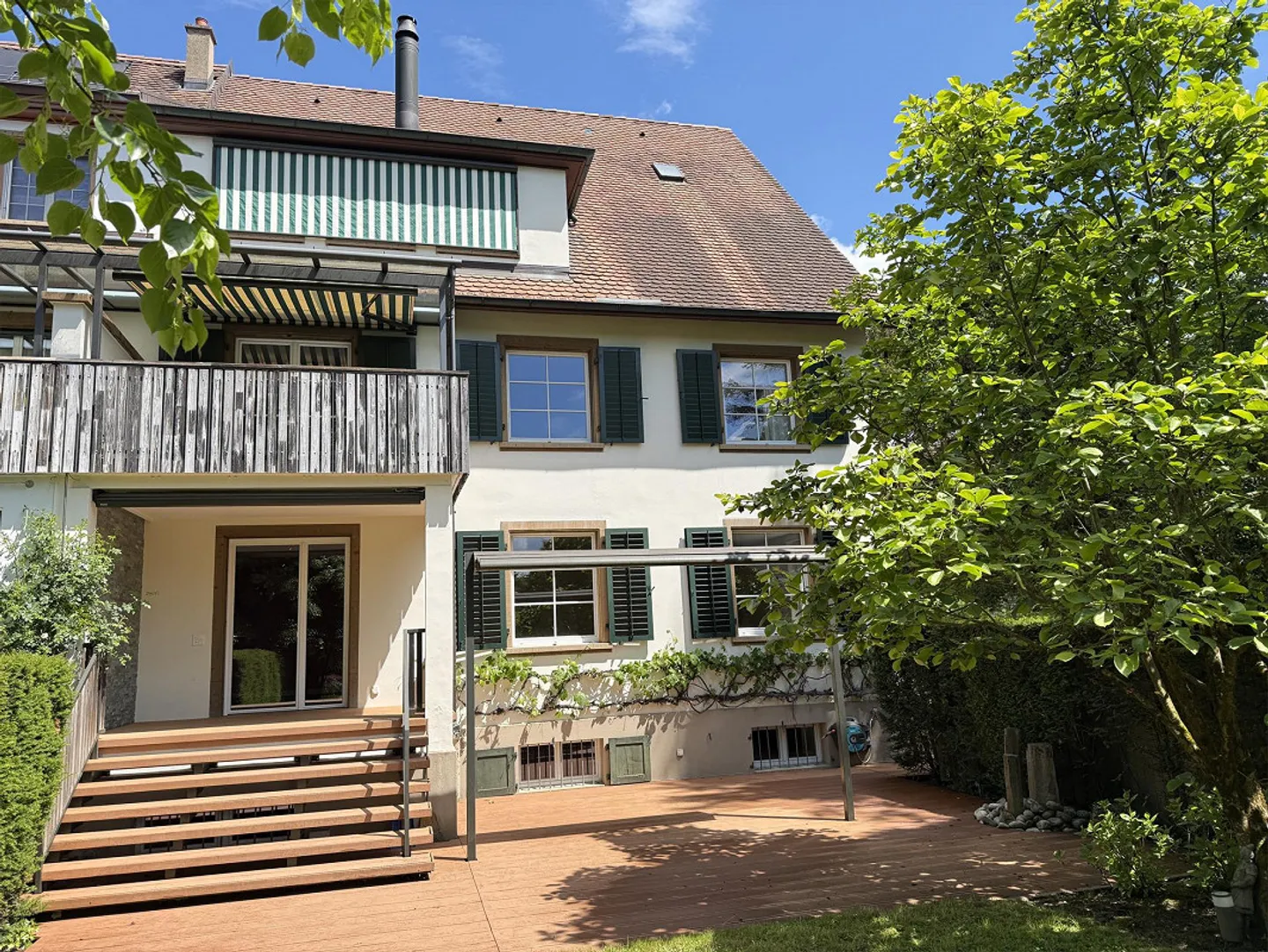 Charmantes Reihenhaus mit Garten - Foto 2 von 14