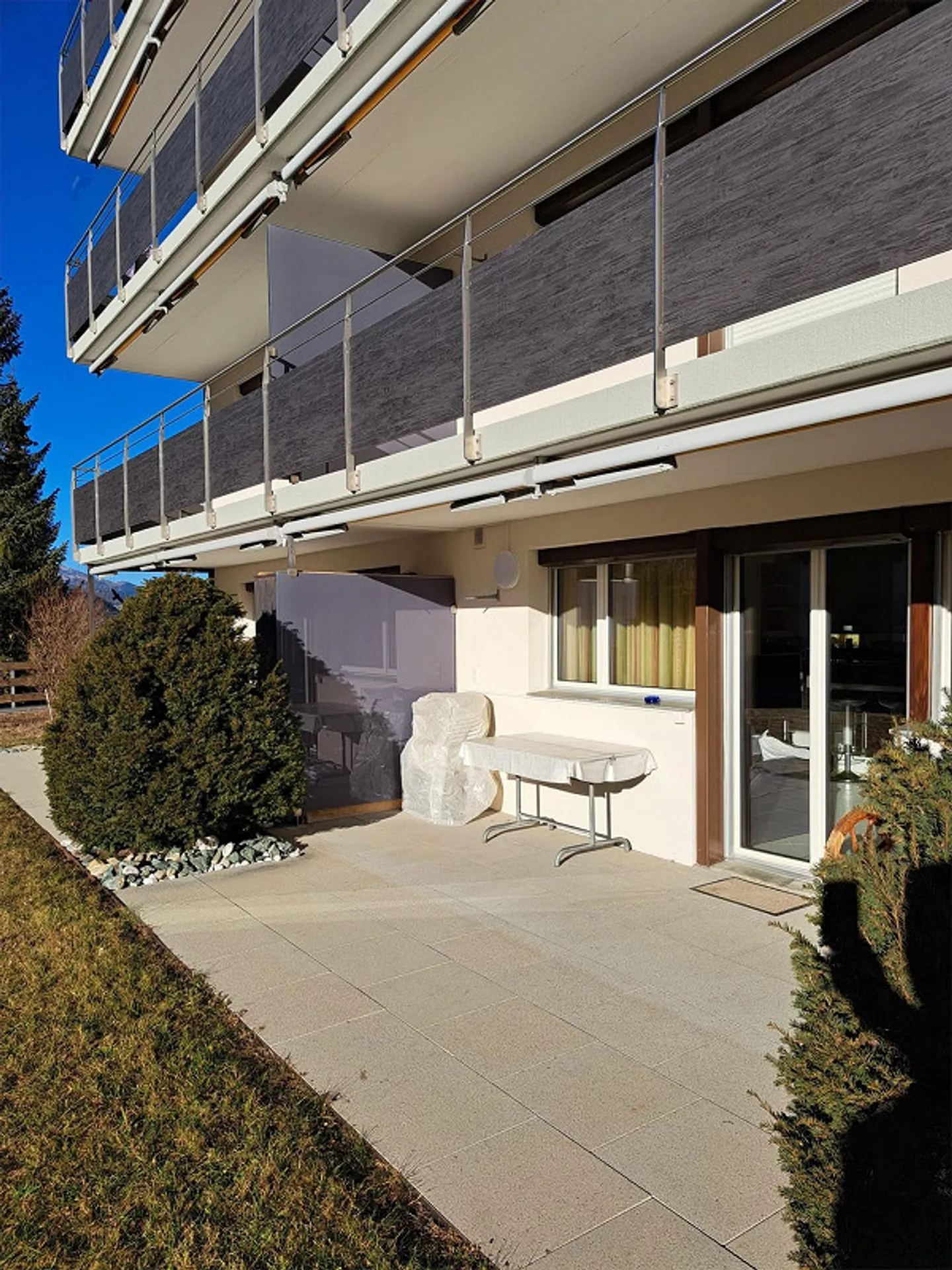 Zu vermieten 2.5Zi-Whg. im Winter-u. Wandergebiet im Kt. GR - Foto 7 von 8