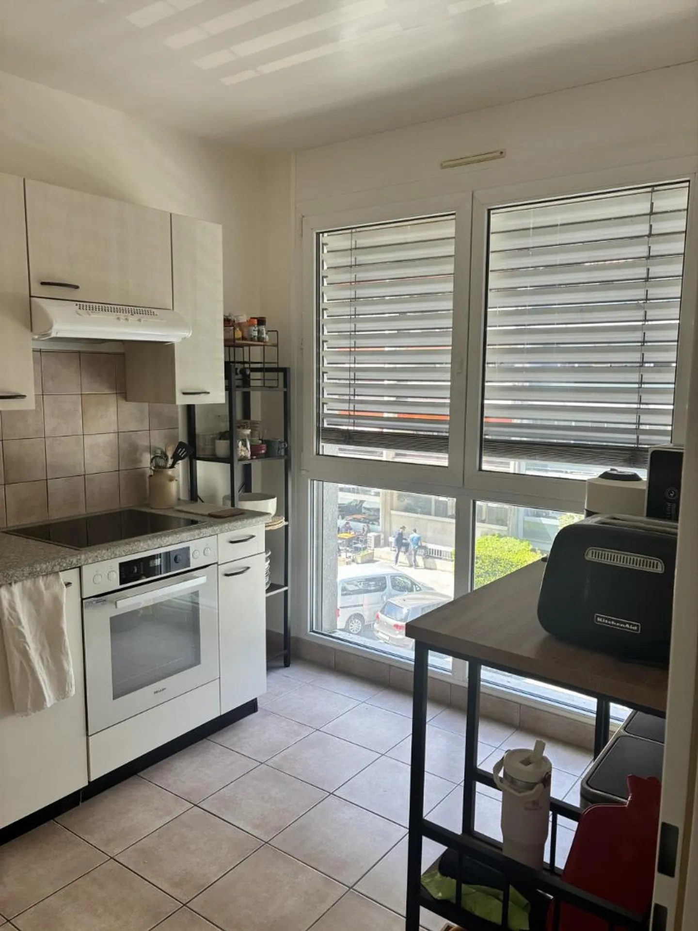 Appartamento di 3 stanze in zona tranquilla e vicino al centro città - Foto 4 di 7