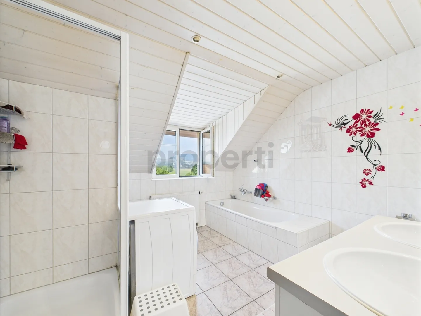 Charming Maisonette Apartment in Zurzach with 5.5 Rooms - Photo 10 of 12