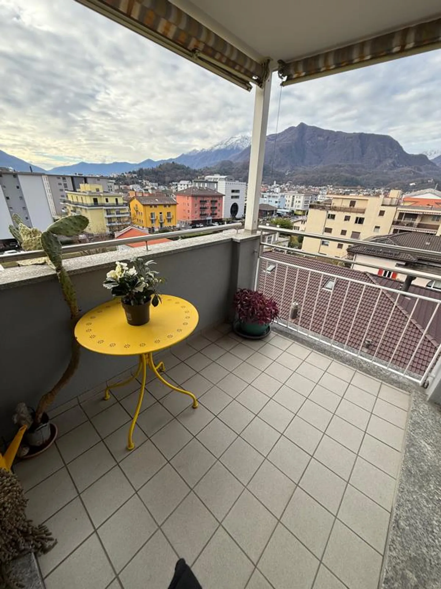 Bright and practical 3.5-room apartment in Locarno-Solduno - Photo 4 of 10
