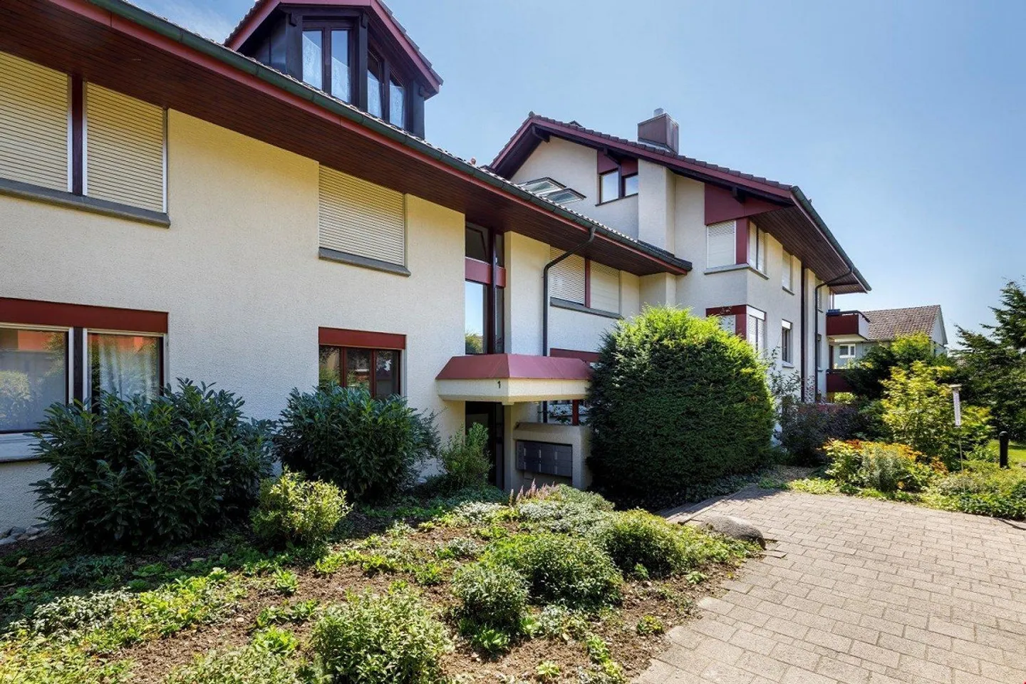 Modern 2½-room attic apartment with plenty of light and charm in Worb - Photo 9 of 9