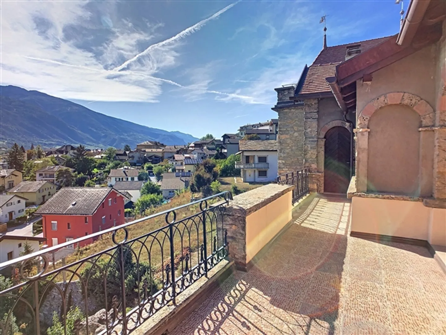 16 Room castle - Photo 2 of 13