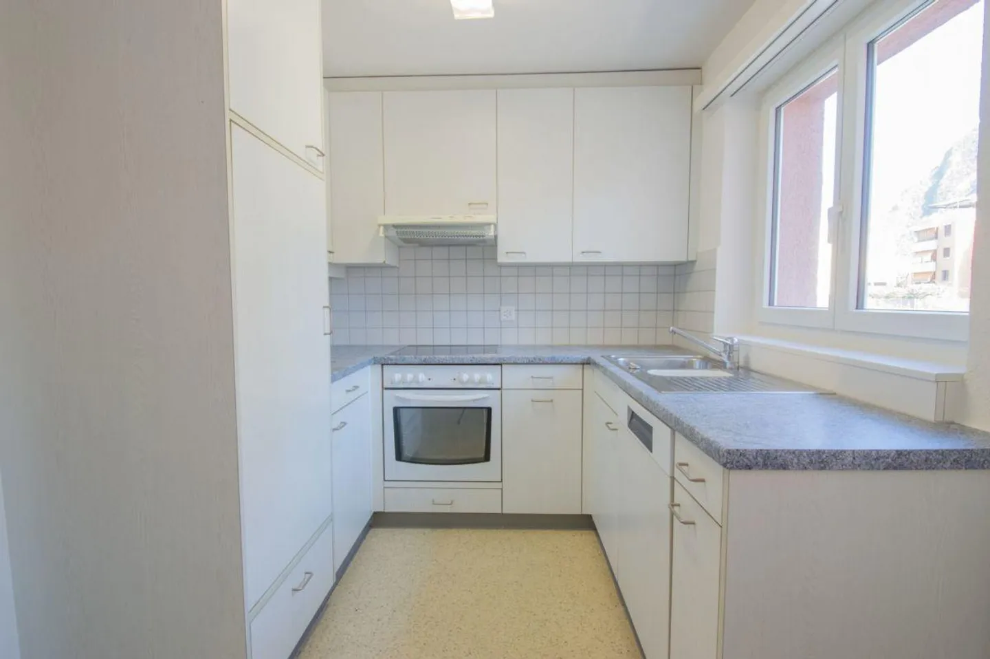 Appartamento 4 1/2 stanze ideale per giovane famiglia - Foto 3 di 8