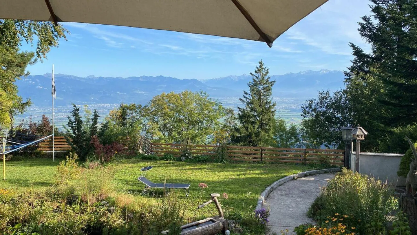 Wohnhaus mit Ferienhauscharakter an Traumlage - Foto 3 von 3