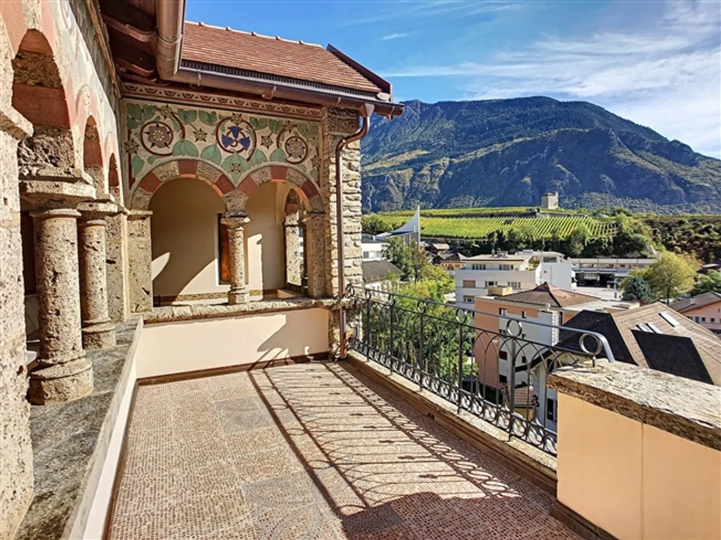 16 Room castle - Photo 6 of 13