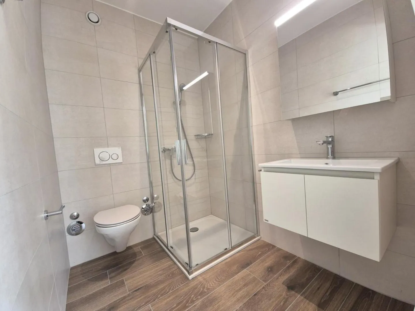 Berges 3 - 5.5 room apartment on the 1st floor - Photo 8 of 13