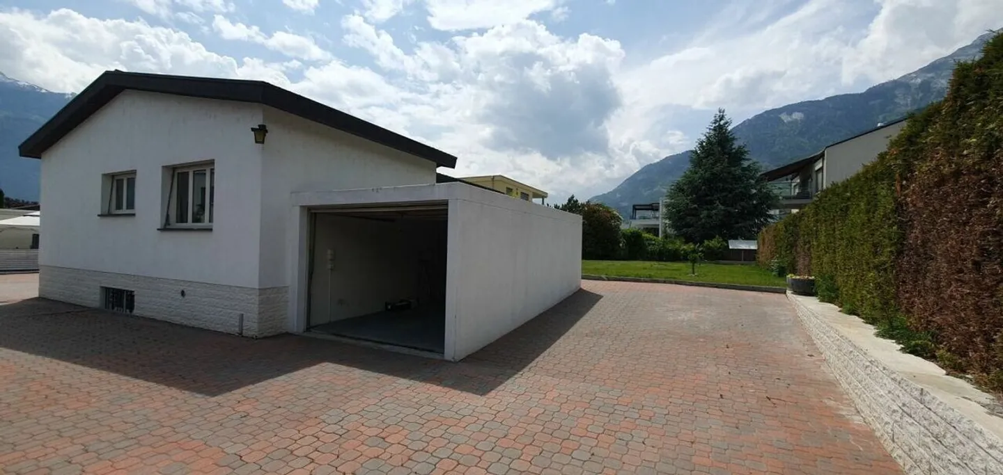 Spacious Duplex Villa in Vétroz - Photo 2 of 12