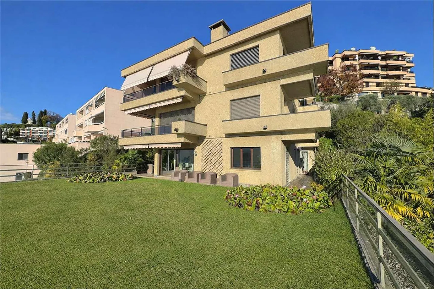 Appartamento per le vacanze con vista lago e giardino - Foto 4 di 11