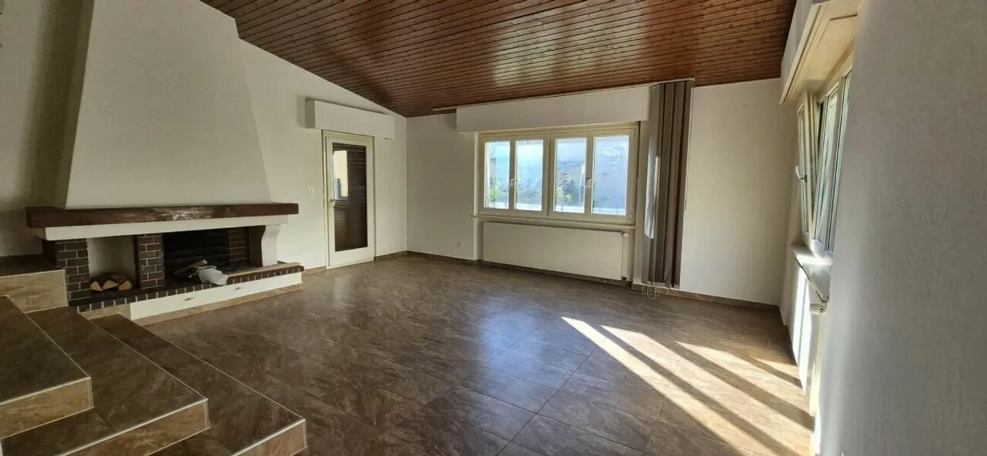 Spacious Duplex Villa in Vétroz - Photo 5 of 12