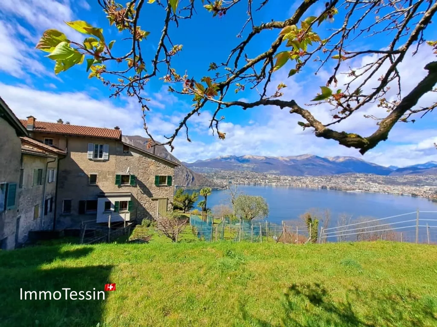 OPPORTUNITY: Nucleo-Rustico jewelry to fall in love with in a quiet & relaxing location with unique lake view - Photo 2 of 13