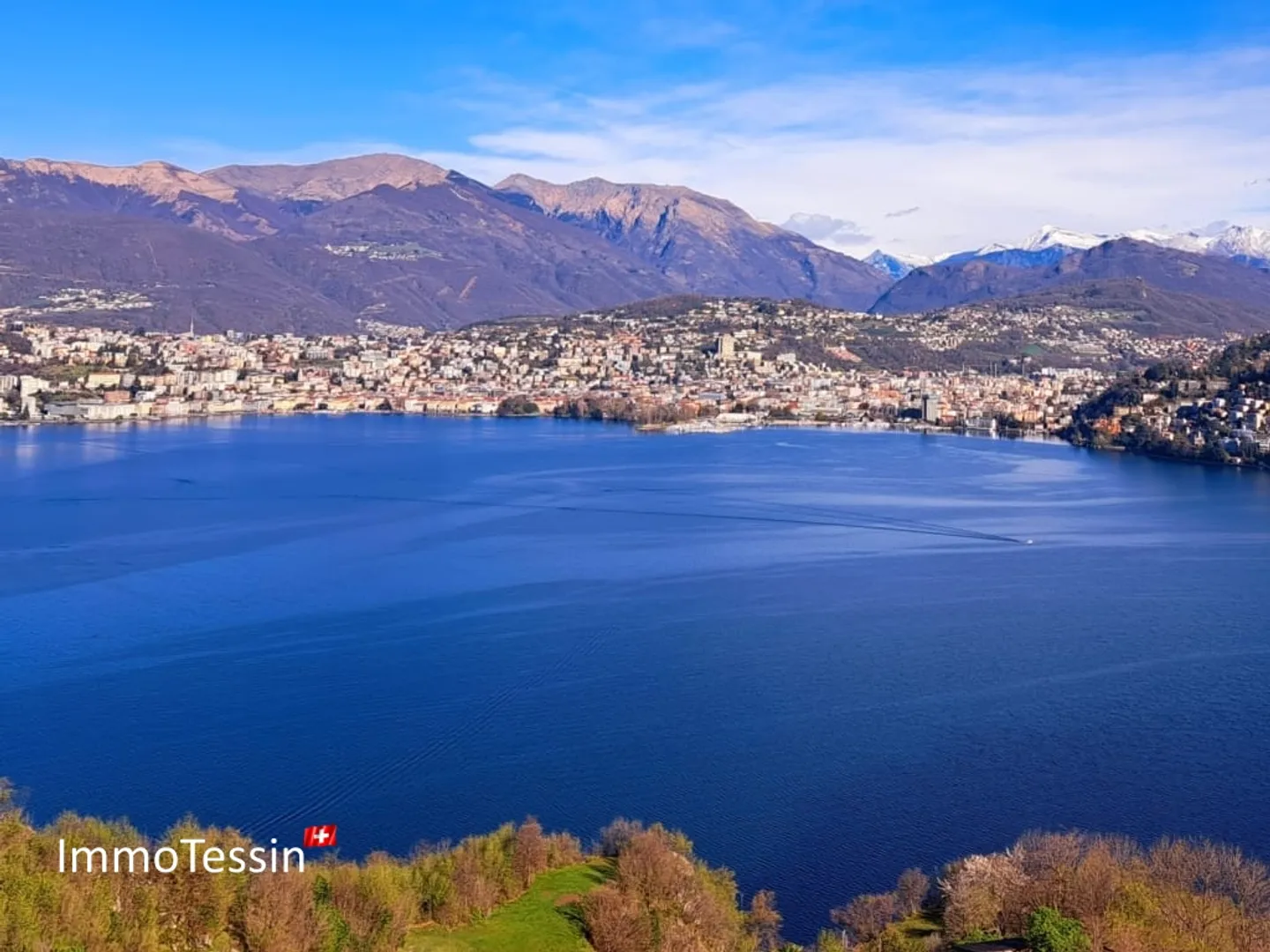 OPPORTUNITY: Nucleo-Rustico jewelry to fall in love with in a quiet & relaxing location with unique lake view - Photo 1 of 13