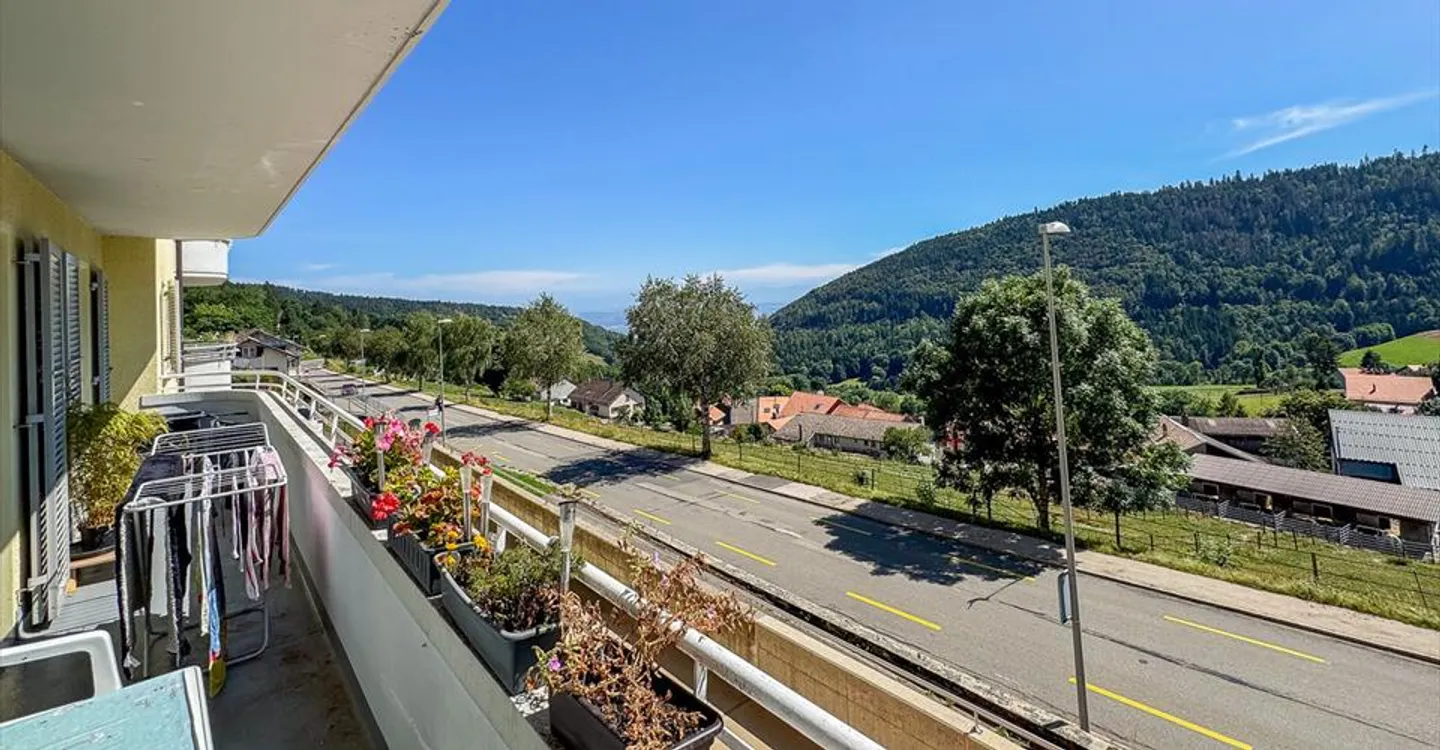 Geräumige 6.5-Zimmer-Eigentumswohnung mit Balkon und Alpenblick - Foto 12 von 13