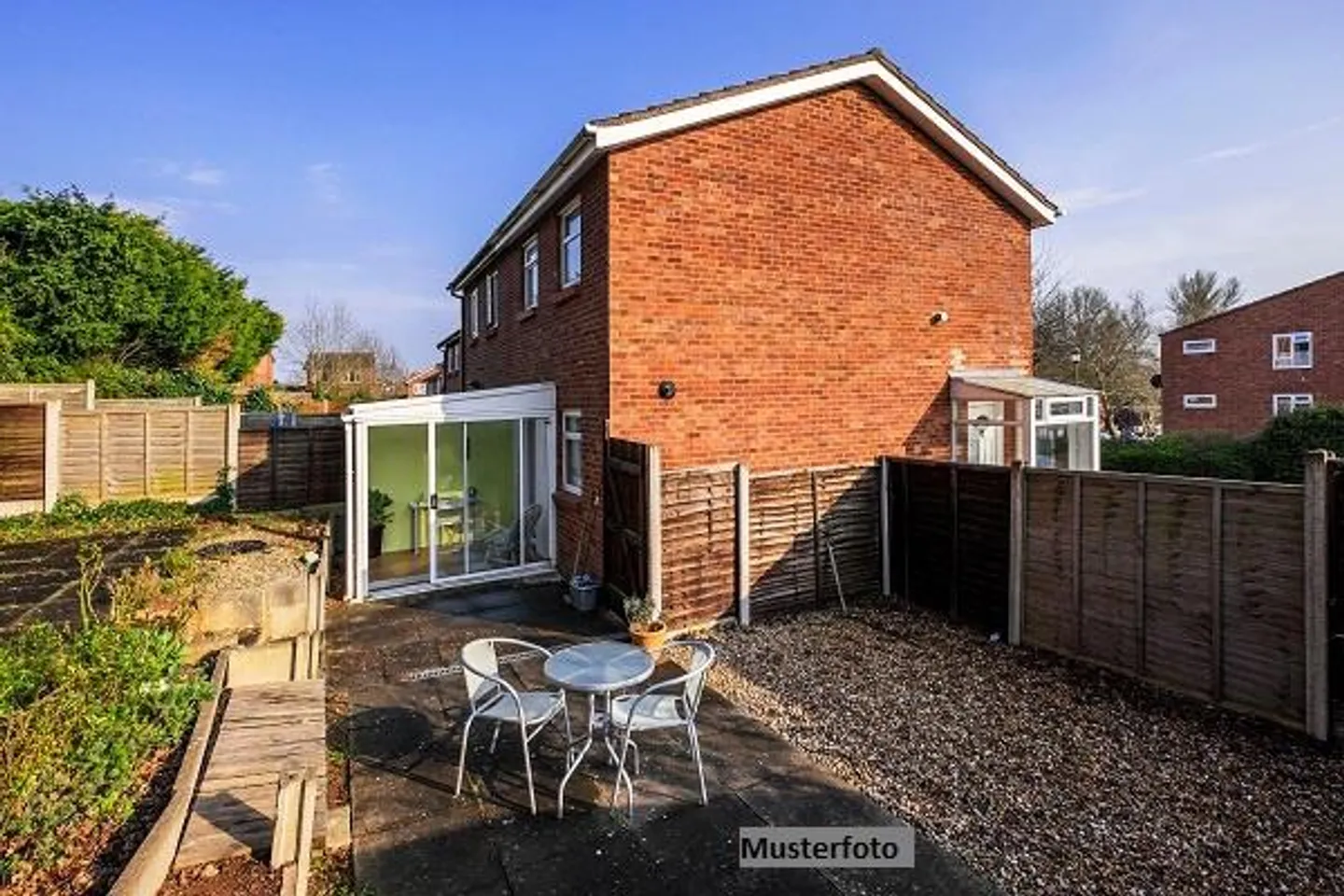 Single house for sale - Photo 1 of 13