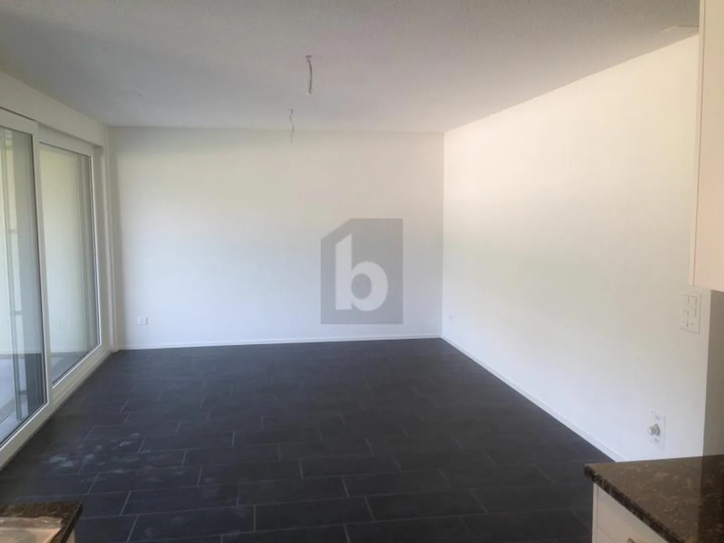 SONNIG UND MINERGIE-ZERTIFIZIERT MIT BALKON - Foto 3 von 6