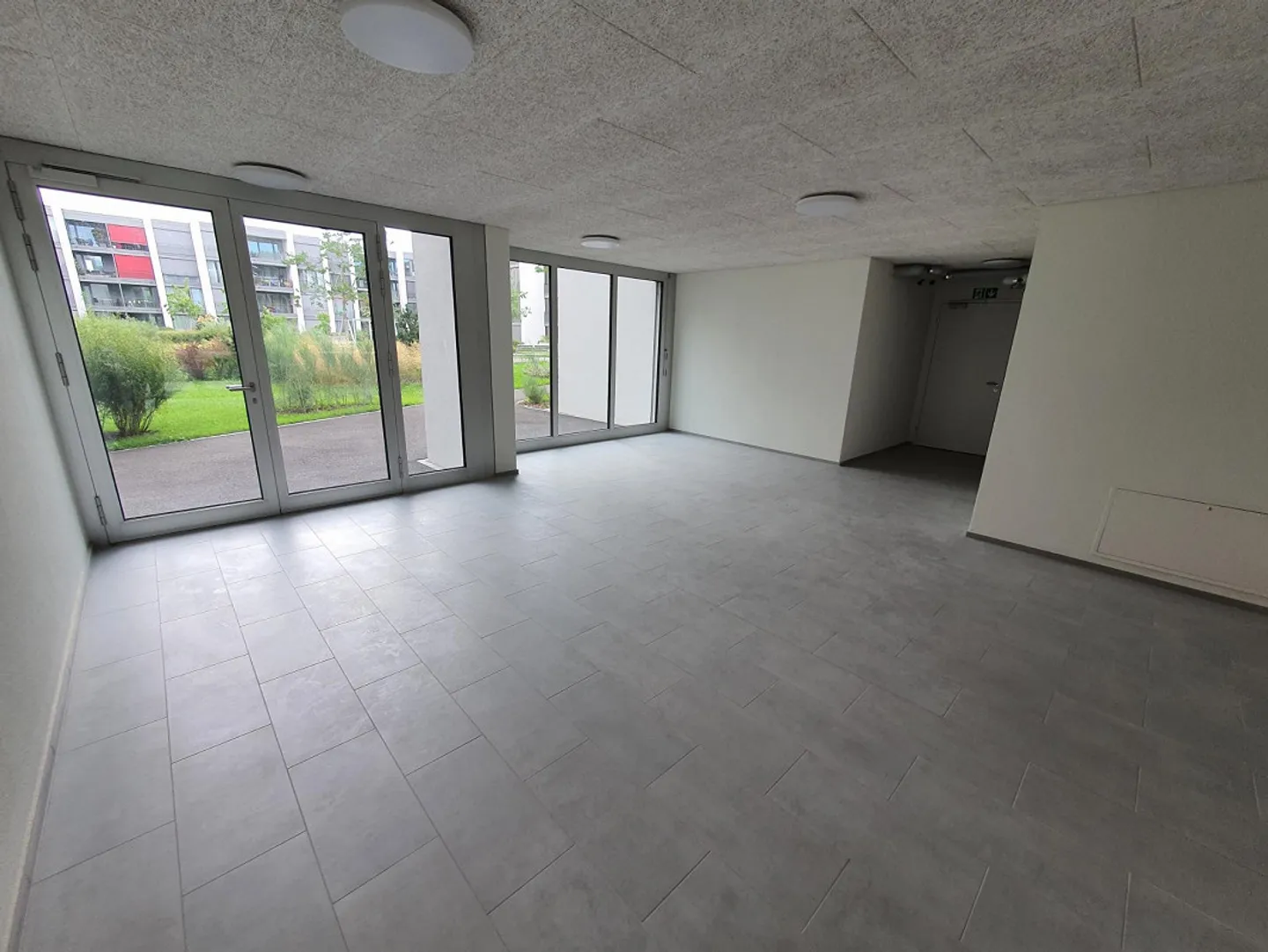 Bella, grande, luminosa stanza - per ufficio e hobby - Foto 1 di 9