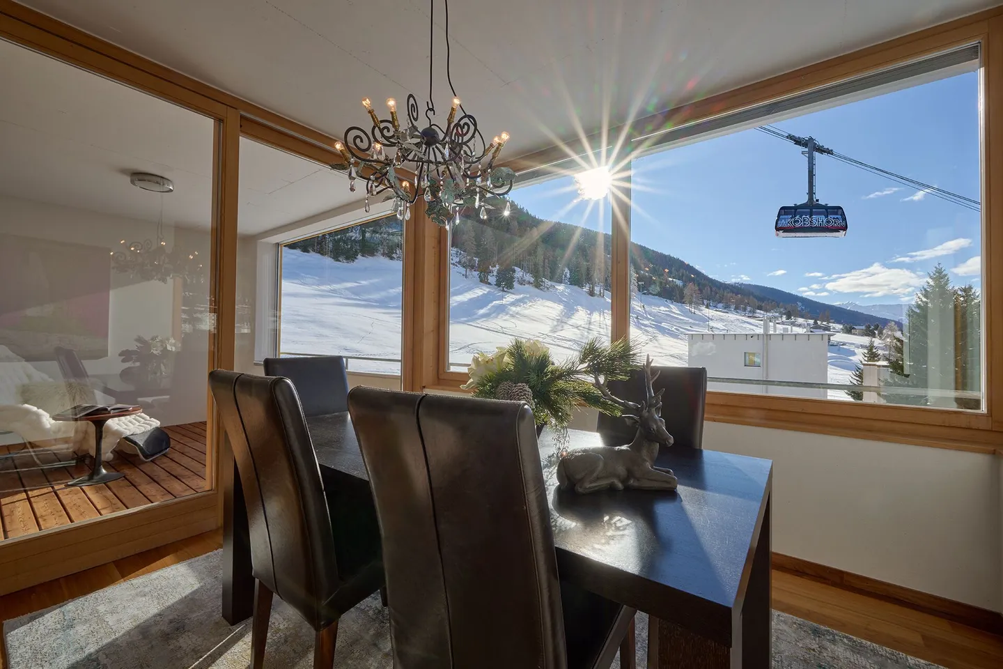 4.5 Room Penthouse Apartment in the Center of Davos Platz - Photo 6 of 10