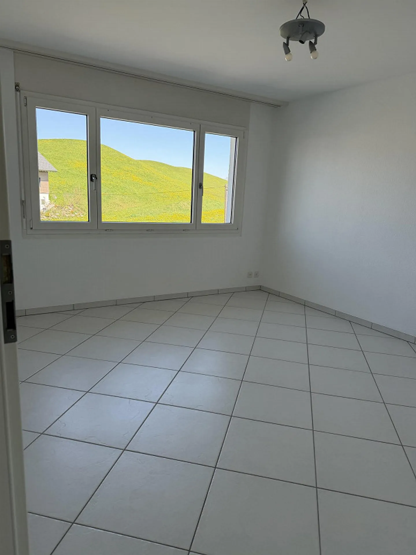 Maison de ville d'angle lumineuse et familiale de 5,5 pièces - Photo 13 sur 28