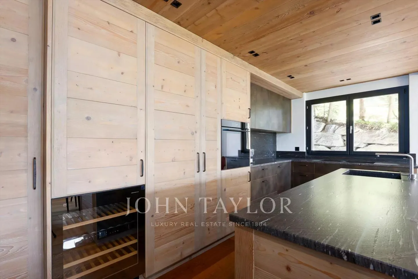 Duplex of Exception with Private Garden and Panoramic View in Plans-Mayens - Photo 6 of 11