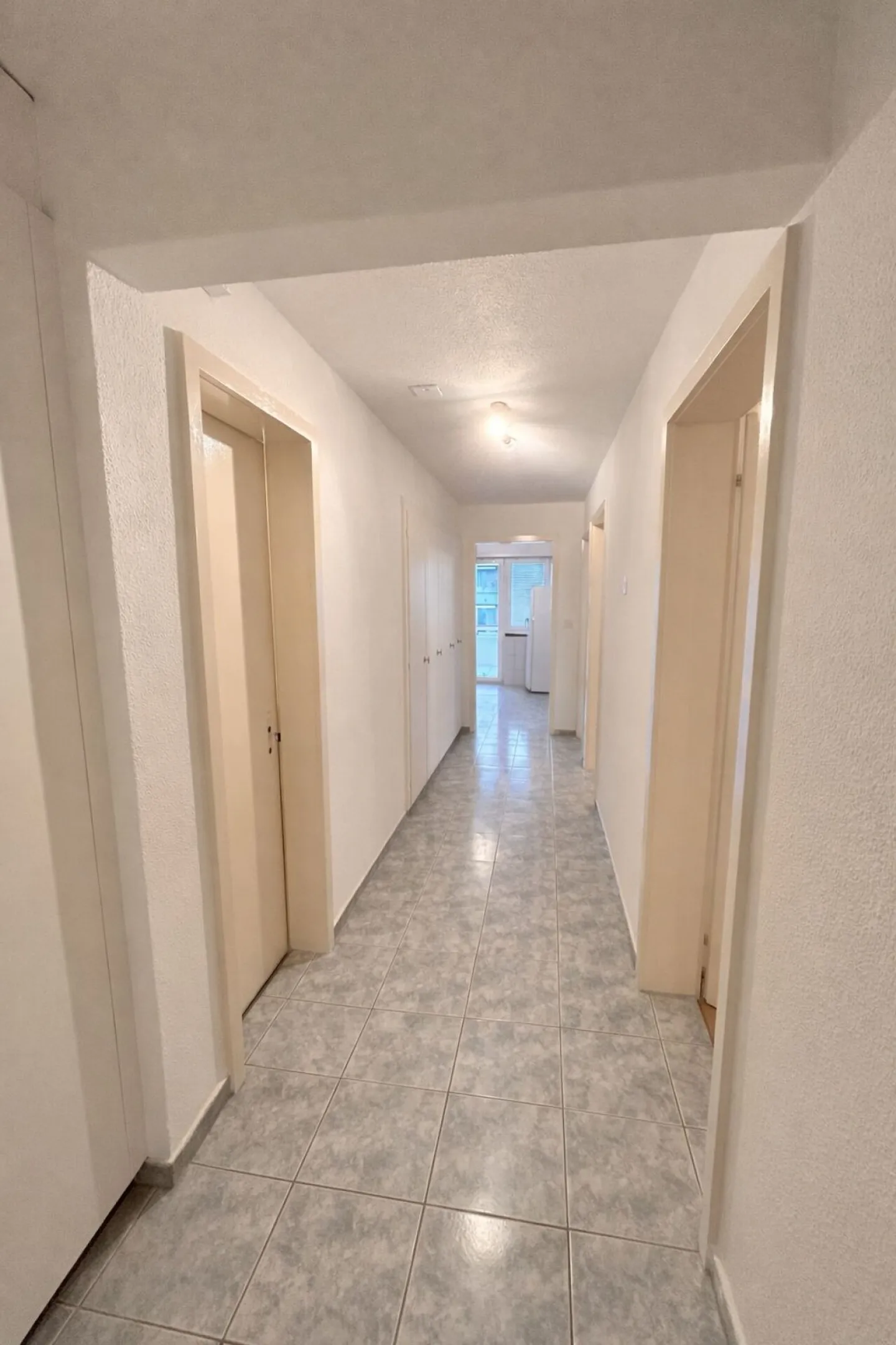 3.5 Room Apartment in Central Location - Photo 9 of 13