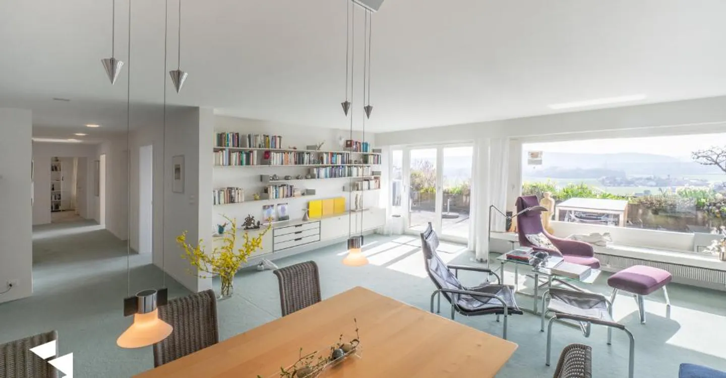 Fehr Real Estate - 4.5-Room Terrace Apartment with Stunning View - Photo 1 of 12